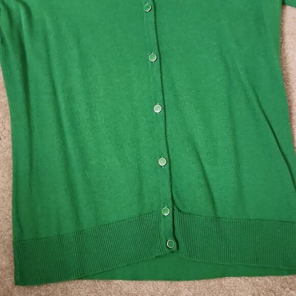 New York & Company Green Buttoned Cardigan w/ Shortsleeves Size M - Picture 4 of 8